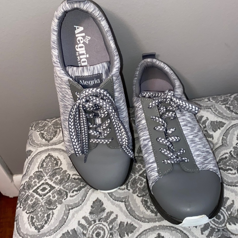 Alegria by PG Lite sneakers Qest grey  38 Euro 8-8.5 US see size chart